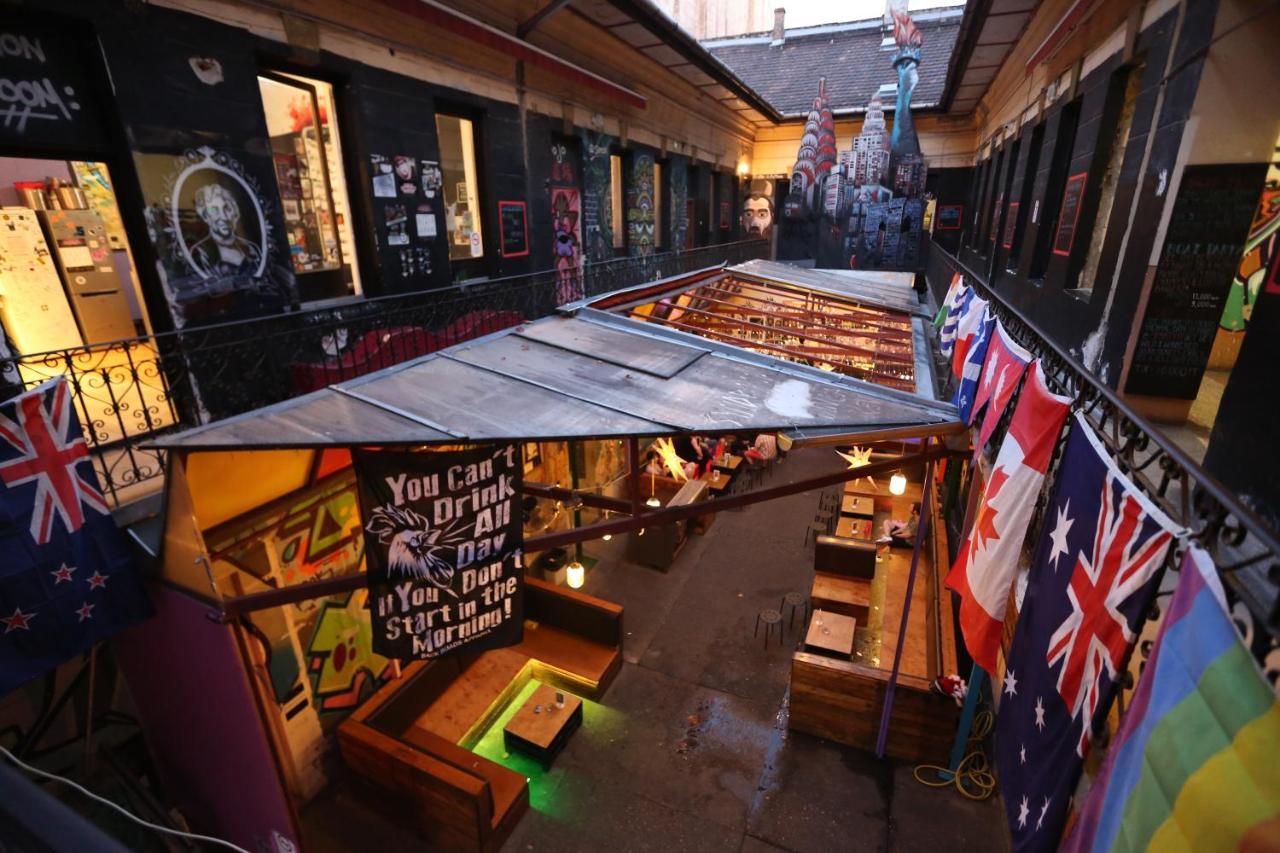 Hostal Retox Party