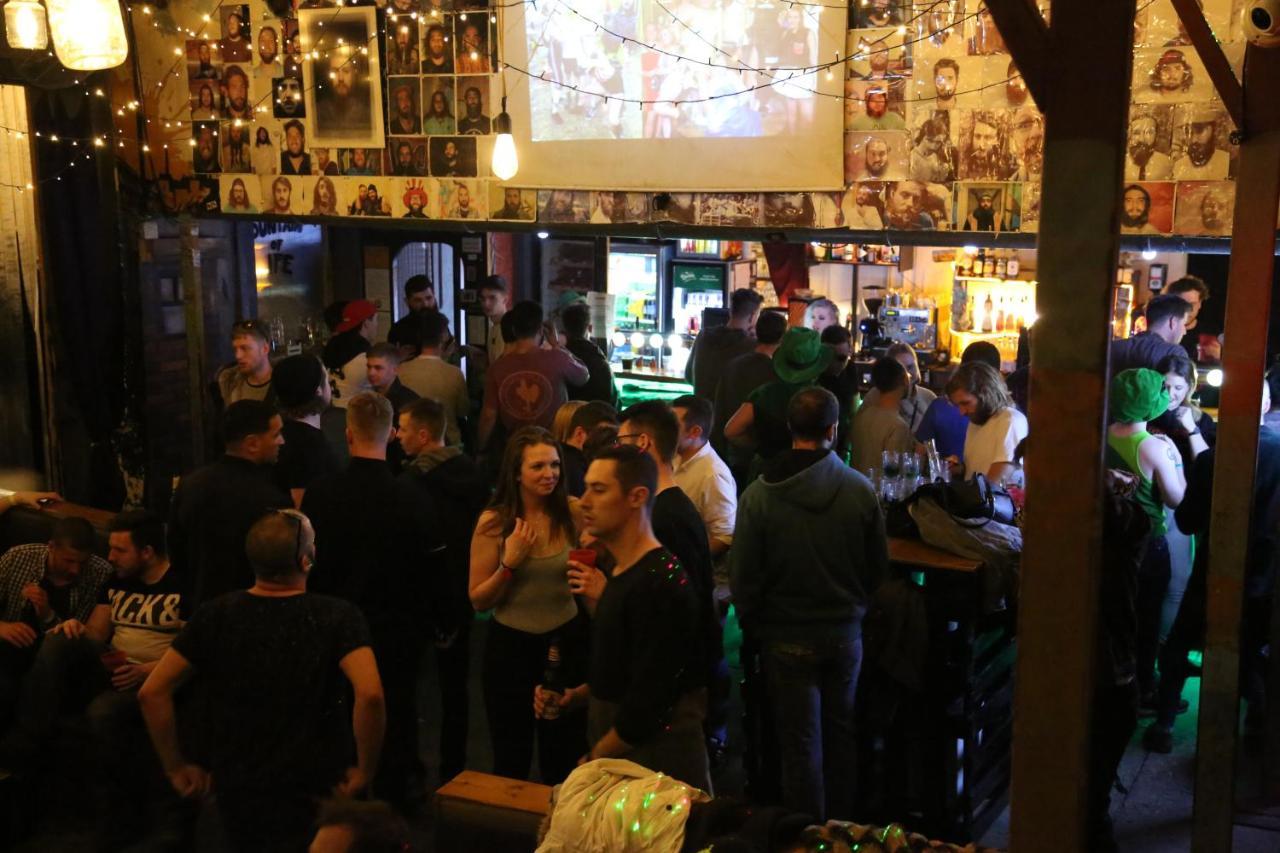 Retox Party Hostal